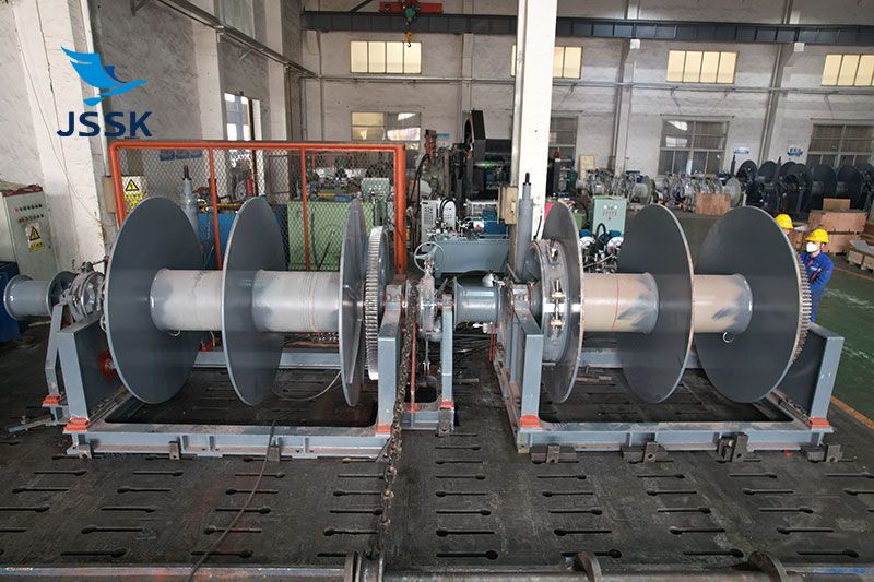 &phi;24mm液压锚机拖缆机