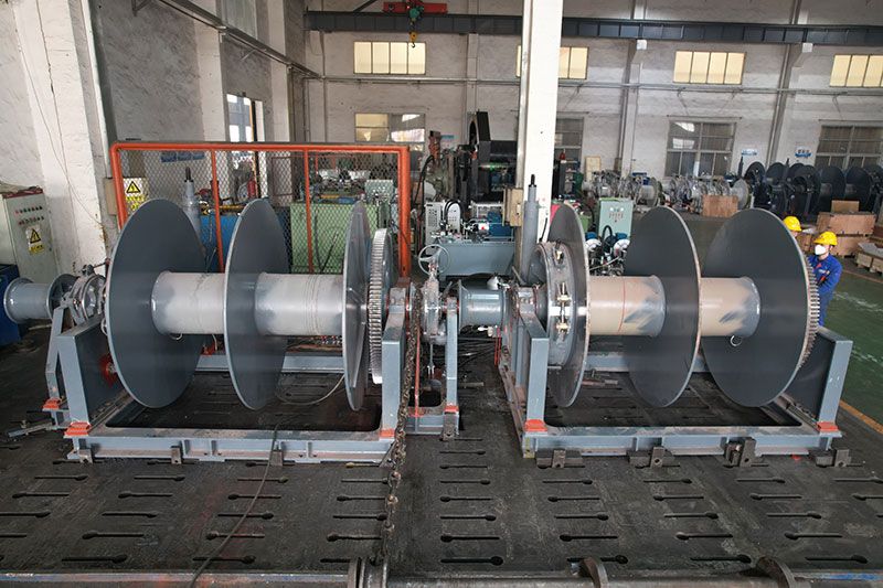 &phi;24mm液压锚机拖缆机