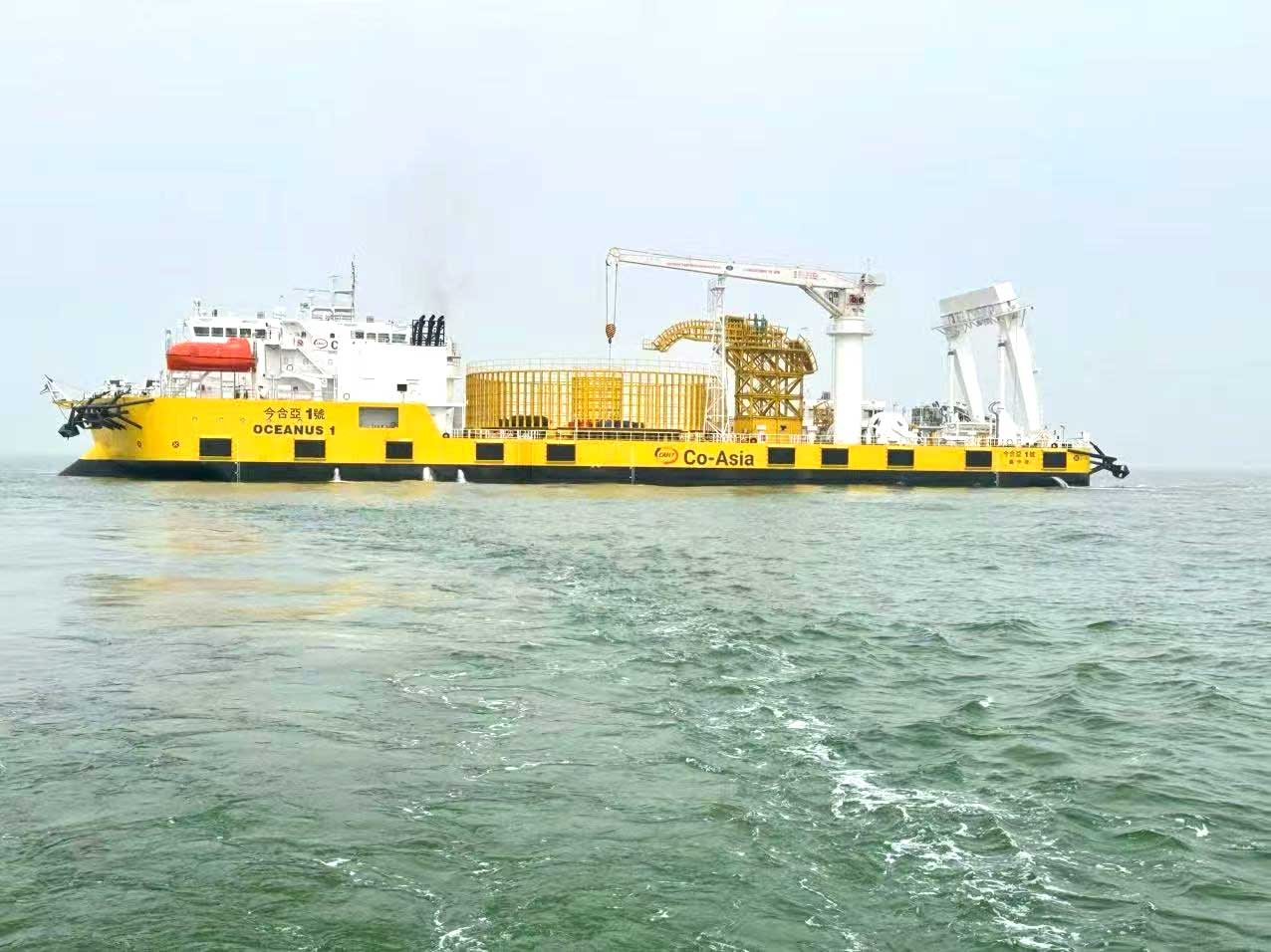 8000T铺缆驳船项目