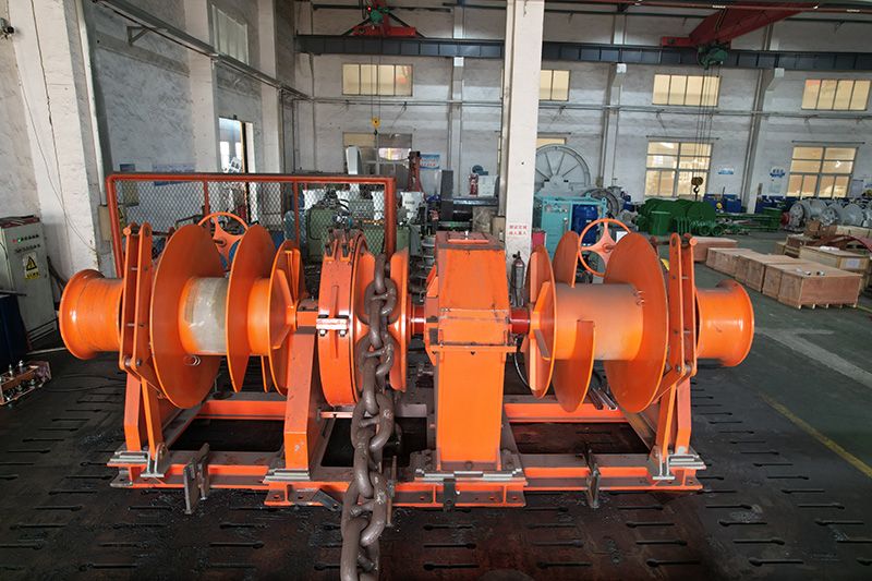 84液压组合锚机